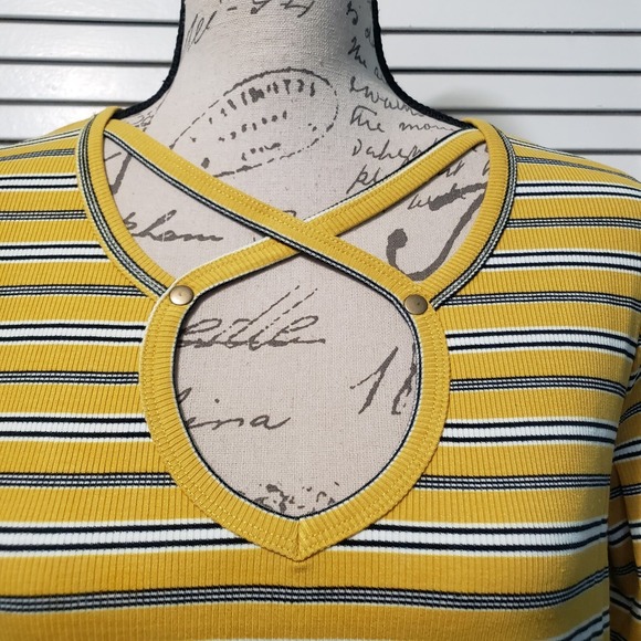 Doe & Rae Ribbed Knit Tunic Women's Medium Yellow Striped Keyhole Neck Pullover - Picture 2 of 11
